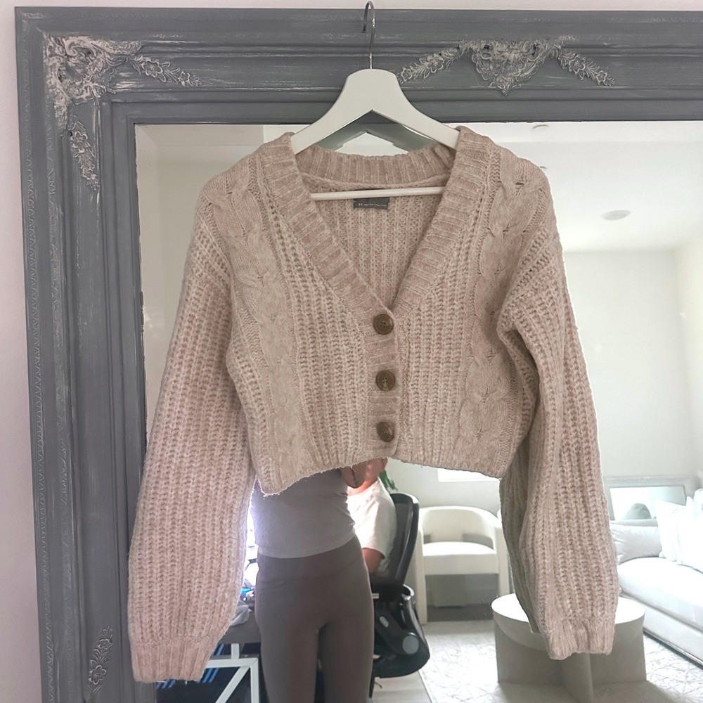 UO Lolli Cable Knit Cropped Cardigan Sweater Beige Alpaca Blend Size S